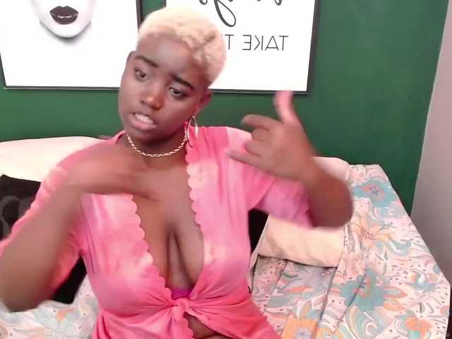 Zrzuty ekranu transmisji ZoeWest