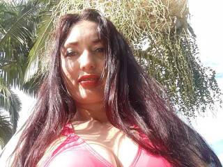 Erotyczny czat wideo ZORAIDAHOTDIR